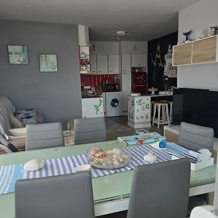 Apartament Enfrente Al Puerto 4 Personas *